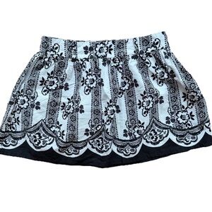 Deb Black White Floral Scallop Hem Mini Skirt Medium Boho